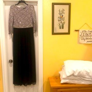 Onyx Nite, size 4, silver and black